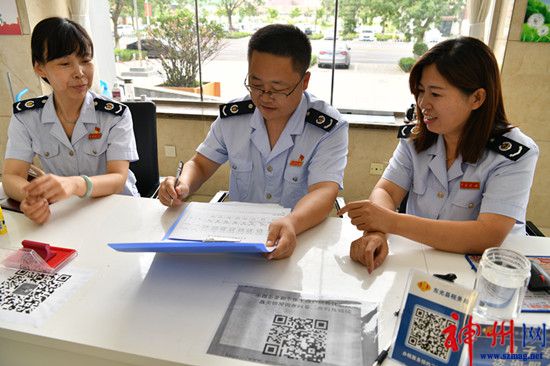 總有一種力量激勵著他（她）們奮勇前行！           ?